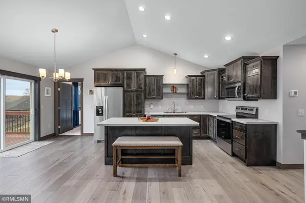 6434 Burr Oak LN, Eau Claire, WI 54703
