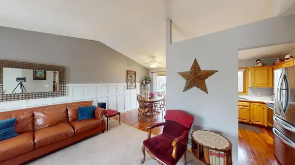 8345 Grace CT, Victoria, MN 55386