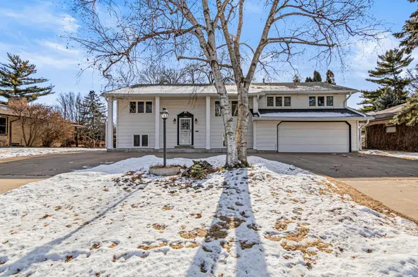 2812 W Armour TER, Saint Anthony, MN 55418