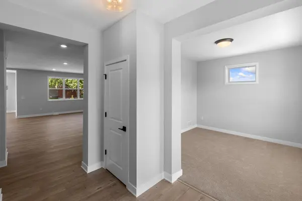 2046 Tamarack RD, Carver, MN 55315