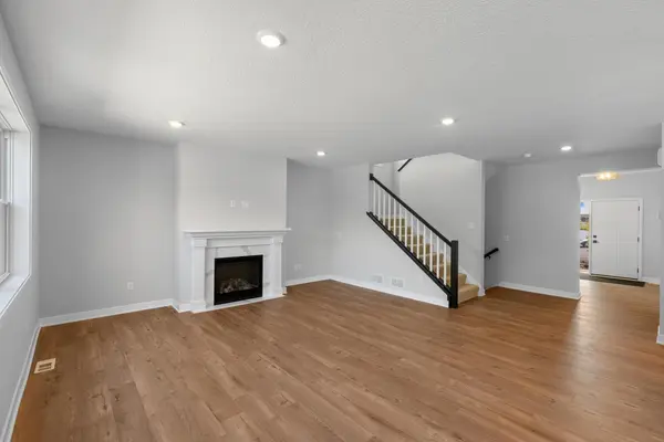 2046 Tamarack RD, Carver, MN 55315