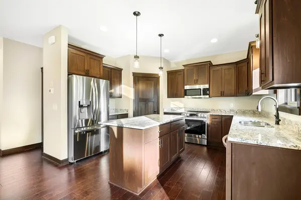 7794 Adler TRL, Inver Grove Heights, MN 55077