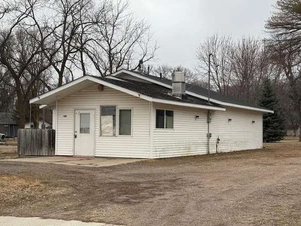 59 Hwy, Clarkfield, MN 56223