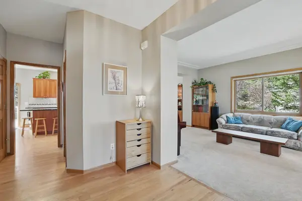8557 Beacon Alcove, Woodbury, MN 55125
