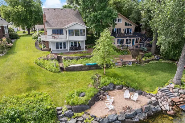 5438 Fairlawn Shores TRL SE, Prior Lake, MN 55372