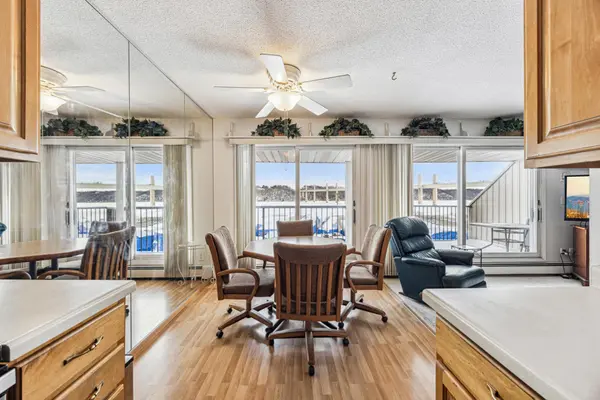 6213 Saint Croix TRL N #207, Stillwater, MN 55082