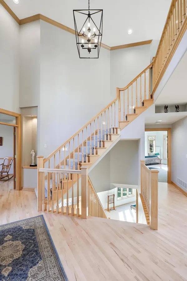 7021 Kenmare DR, Bloomington, MN 55438