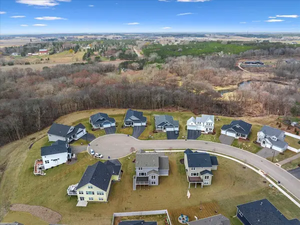 1414 Bluff Border RD, New Richmond, WI 54017