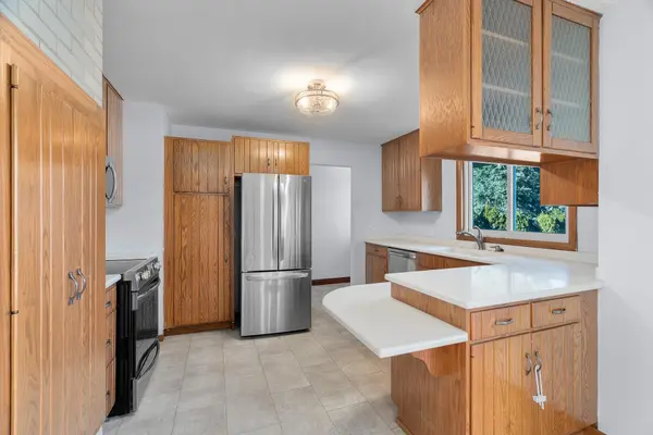 1929 Summer ST, Falcon Heights, MN 55113
