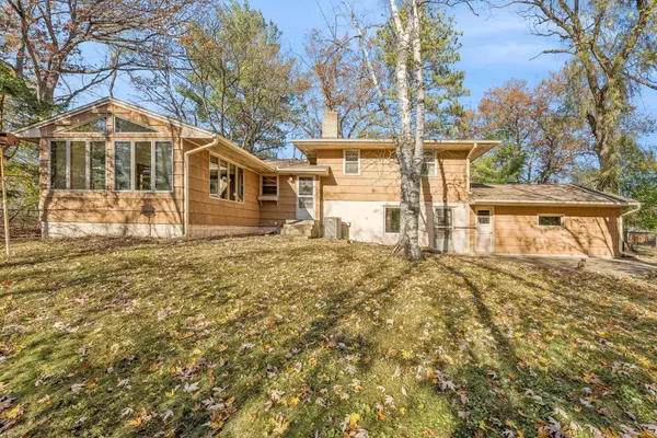 200 Juniper ST, Mahtomedi, MN 55115