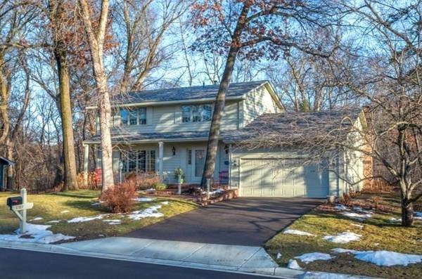 12817 Woodview CT, Burnsville, MN 55337