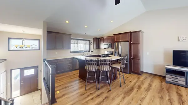 31768 Newport Curve, Lindstrom, MN 55045