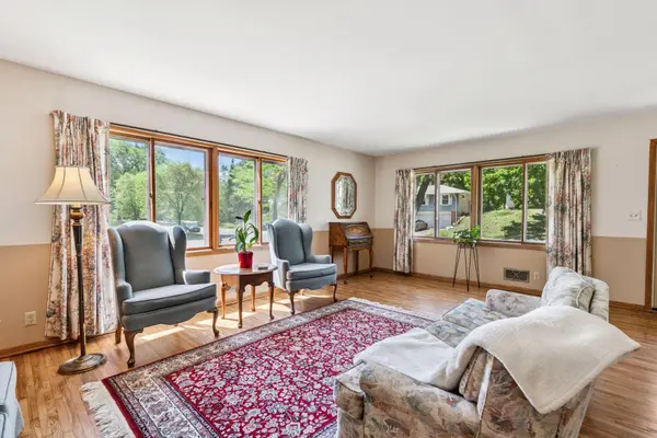 50 Flandrau PL, Saint Paul, MN 55106