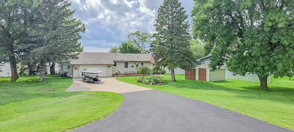 6790 County Road 9 NE, Willmar, MN 56201