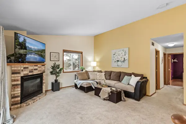 3753 Robin LN, Eagan, MN 55122