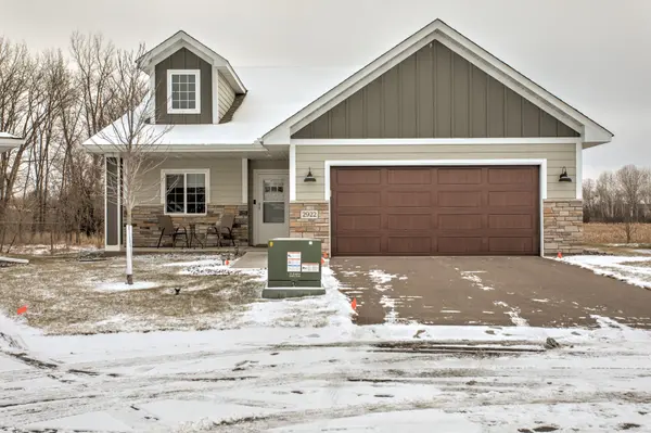 2922 Eastview CT, Anoka, MN 55303