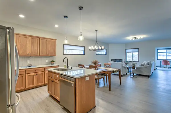 2922 Eastview CT, Anoka, MN 55303
