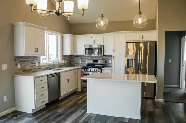 1017 2nd ST NW, Delano, MN 55328