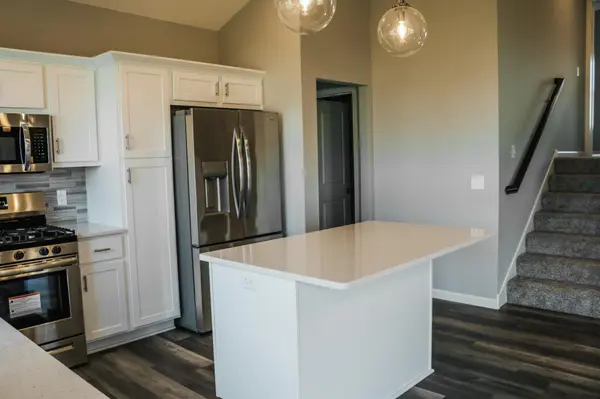 1017 2nd ST NW, Delano, MN 55328
