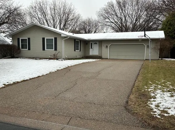 1671 Chatham AVE,  Arden Hills,  MN 55112