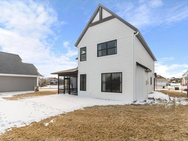 1215 Harbor PL, East Gull Lake, MN 56401