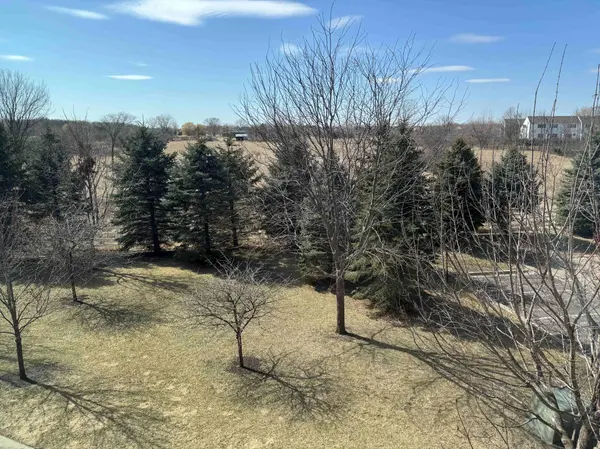 5091 French DR N, Hugo, MN 55038