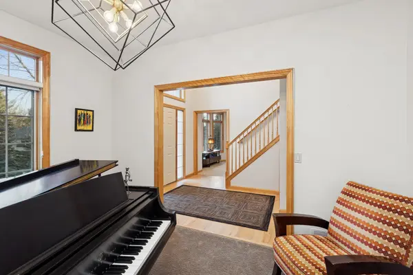 5845 Blackberry TRL, Inver Grove Heights, MN 55076