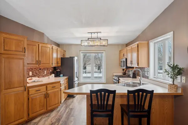 11045 Ridge Point BLVD, Chisago City, MN 55013