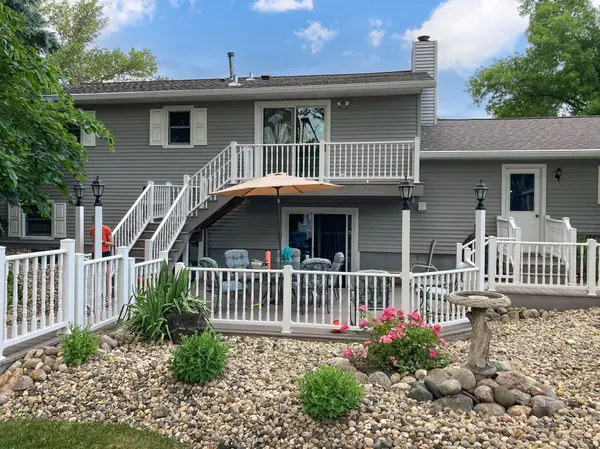 205 Southview DR, Marshall, MN 56258
