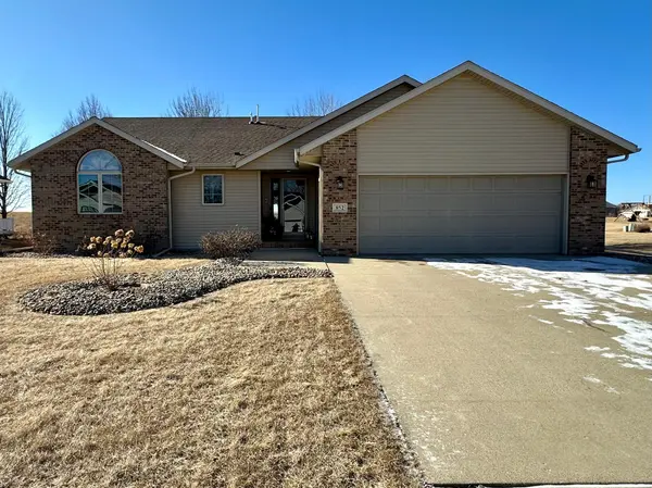 852 Sterling AVE, Worthington, MN 56187