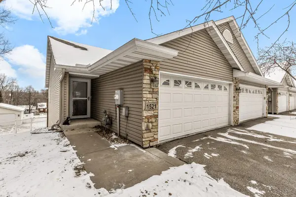1521 Lincoln Park DR, South Saint Paul, MN 55075