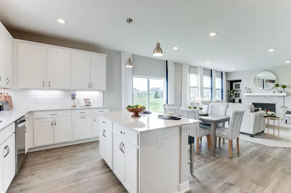 2476 Marsh View CT, Shakopee, MN 55379