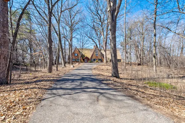 700 Hillside DR,  Wayzata,  MN 55391