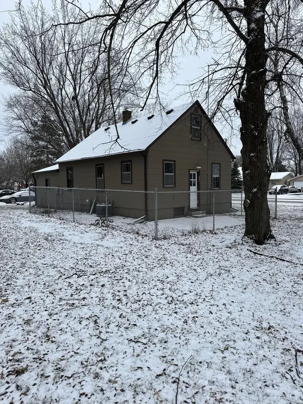 1316 1st ST, Princeton, MN 55371