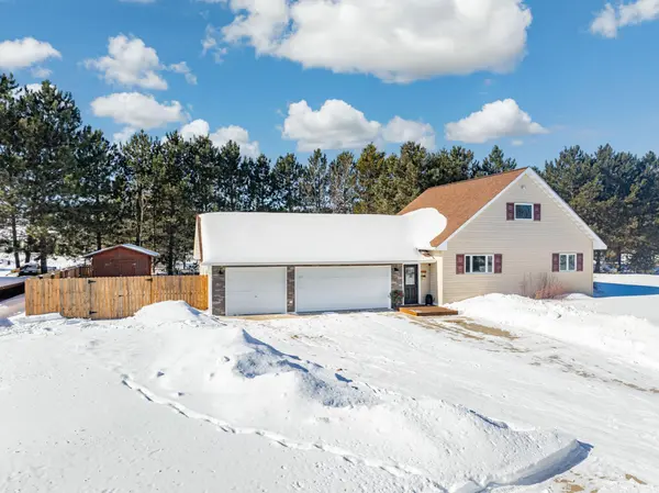 14 Maple BLVD,  Babbitt,  MN 55706