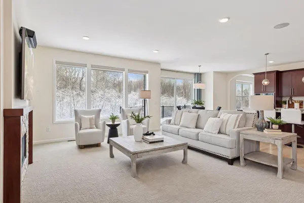 46 Rapp Farm BLVD, North Oaks, MN 55127