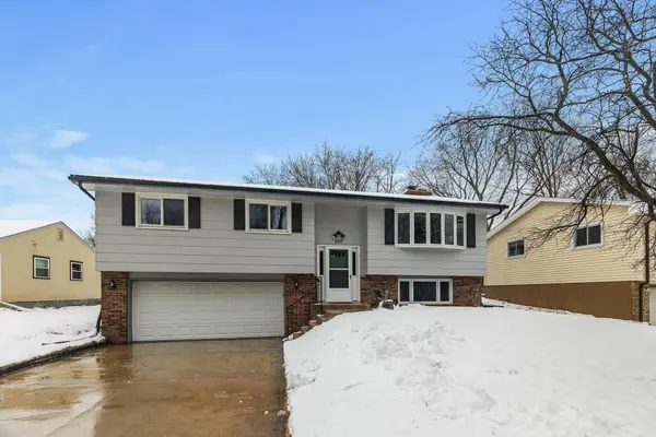 560 Miriam ST, Mendota Heights, MN 55118