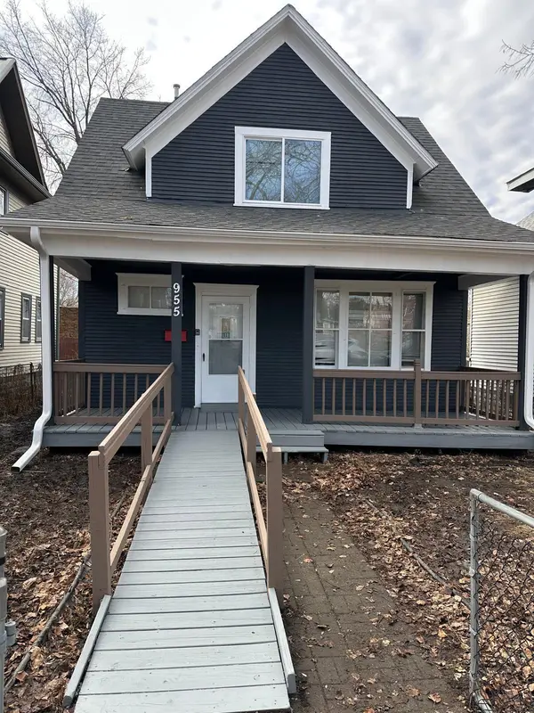 955 Albemarle ST, Saint Paul, MN 55117