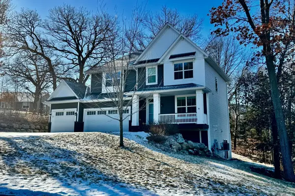 928 Riverview LN,  Belle Plaine,  MN 56011