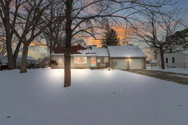 10895 Thrush ST NW, Coon Rapids, MN 55433