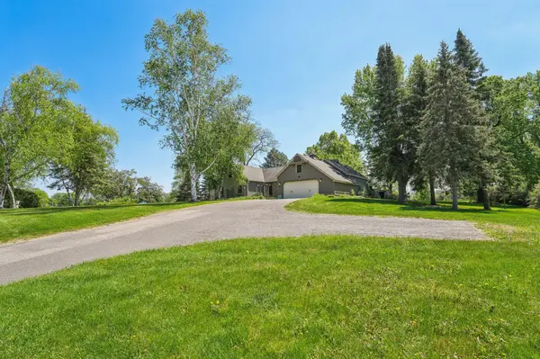 644 11th AVE SE, Forest Lake, MN 55025