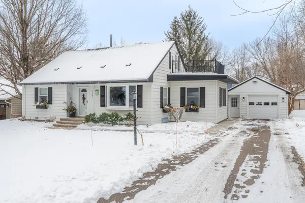 15083 Upper 63rd ST N, Stillwater, MN 55082