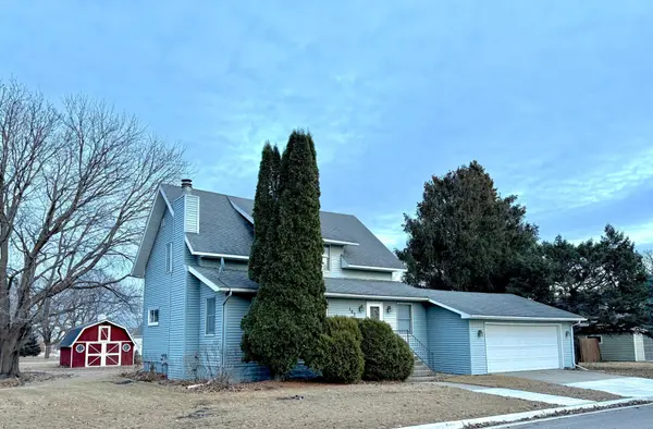 107 Oak ST S, Vernon Center, MN 56090