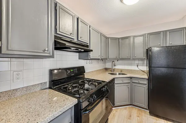 4820 Park Commons DR #124, Minneapolis, MN 55416