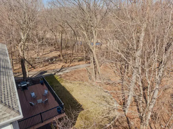 600 Bighorn DR, Chanhassen, MN 55317