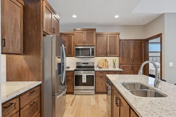 725 Margaret LN NE, Isanti, MN 55040