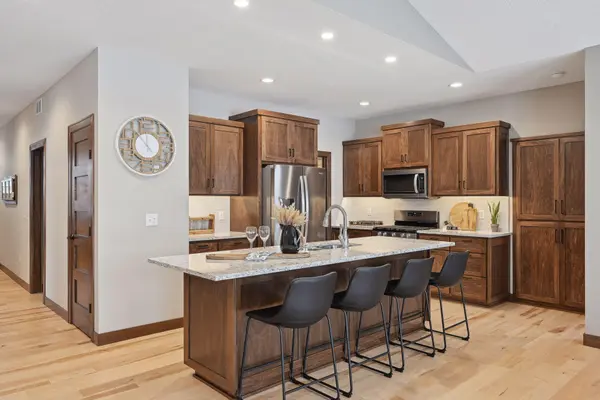 725 Margaret LN NE, Isanti, MN 55040