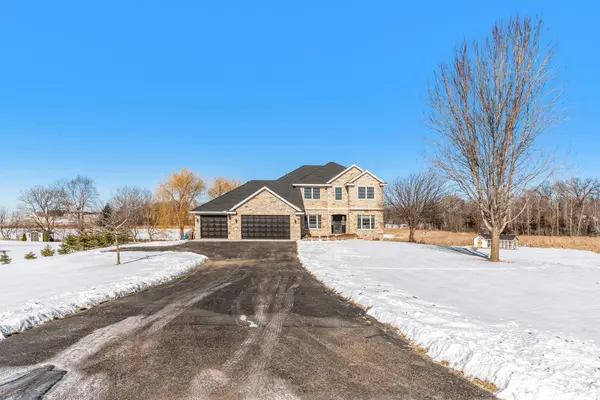 800 Hahn DR, Shakopee, MN 55379