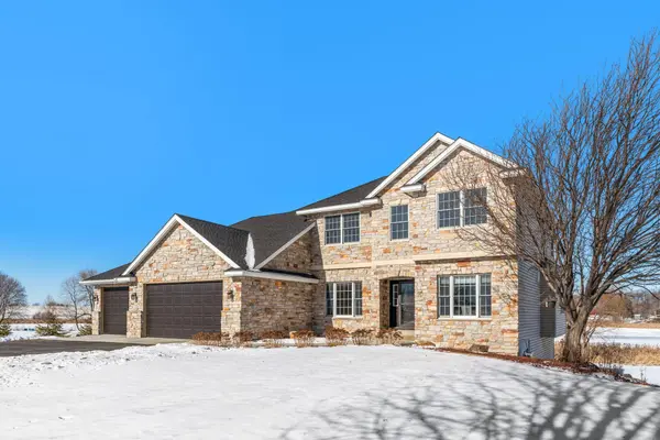 800 Hahn DR, Shakopee, MN 55379