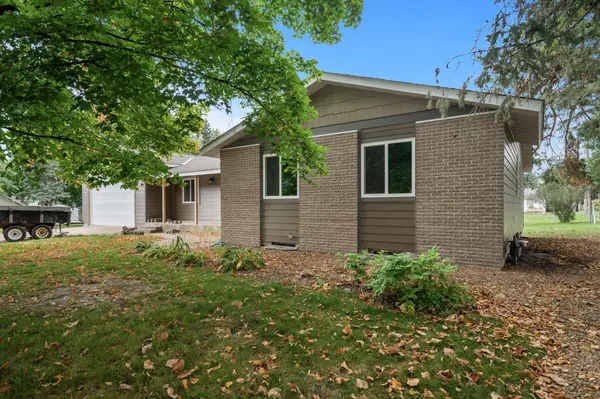 342 Spruce DR E, Annandale, MN 55302